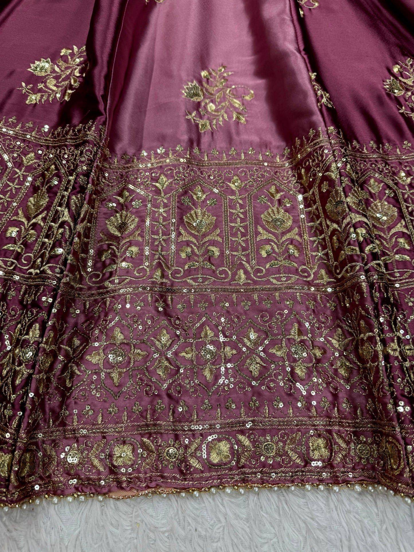 šš CODE -5917 š«“ Series Premium Anarkali Set ā Elegance Redefined šš