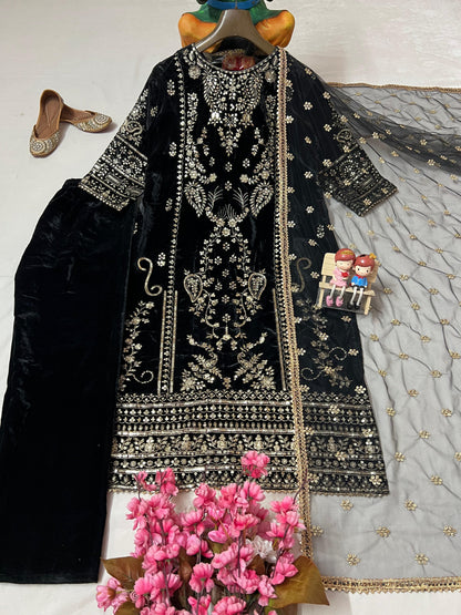 ✨ LC-1389 – Luxury Velvet Kurti–Pant with Embroidered Net Dupatta ✨