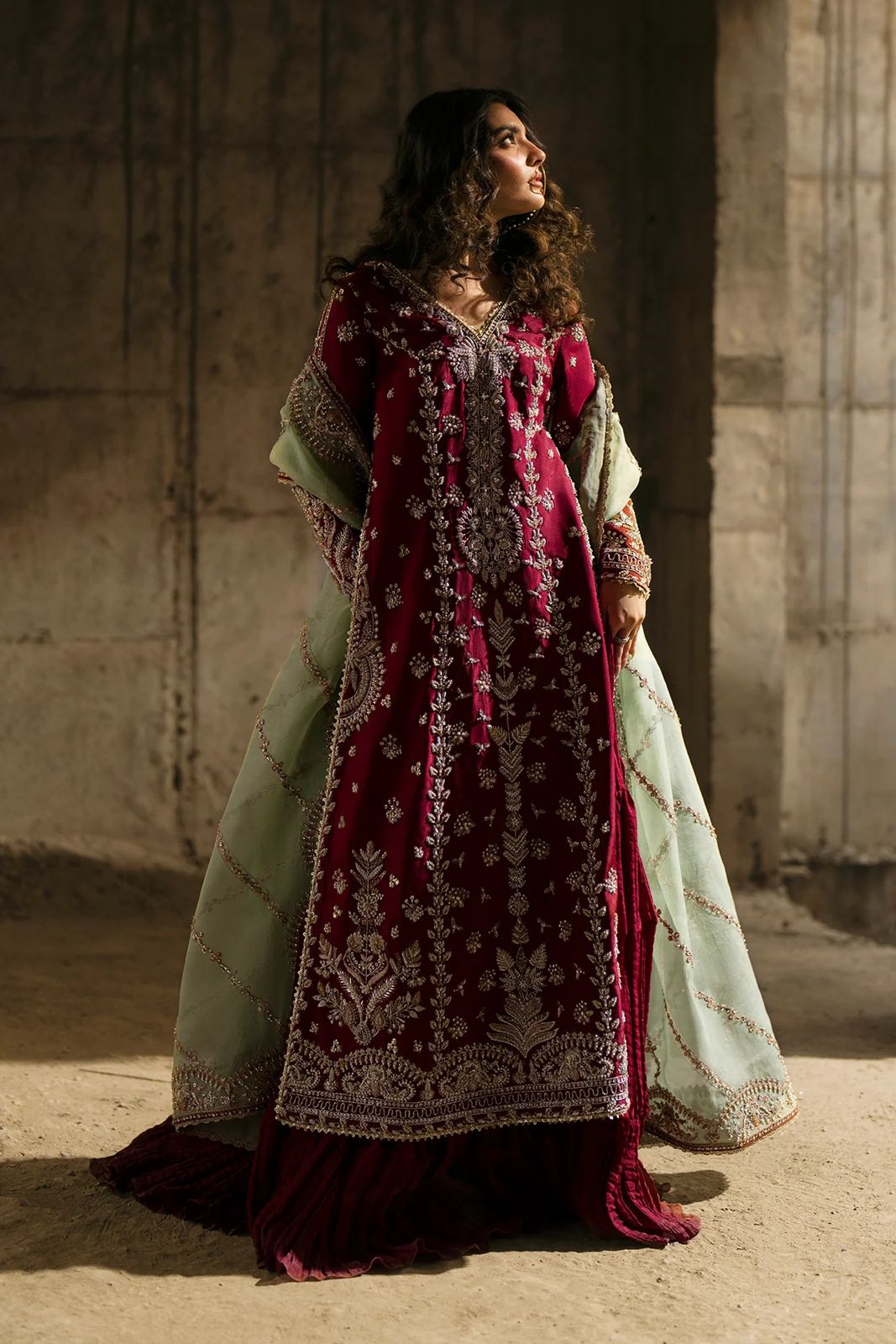 ✨DD 1006 ✨💃 Premium Designer Party Wear Combo 💃✨
(Top + Lehenga + Dupatta)