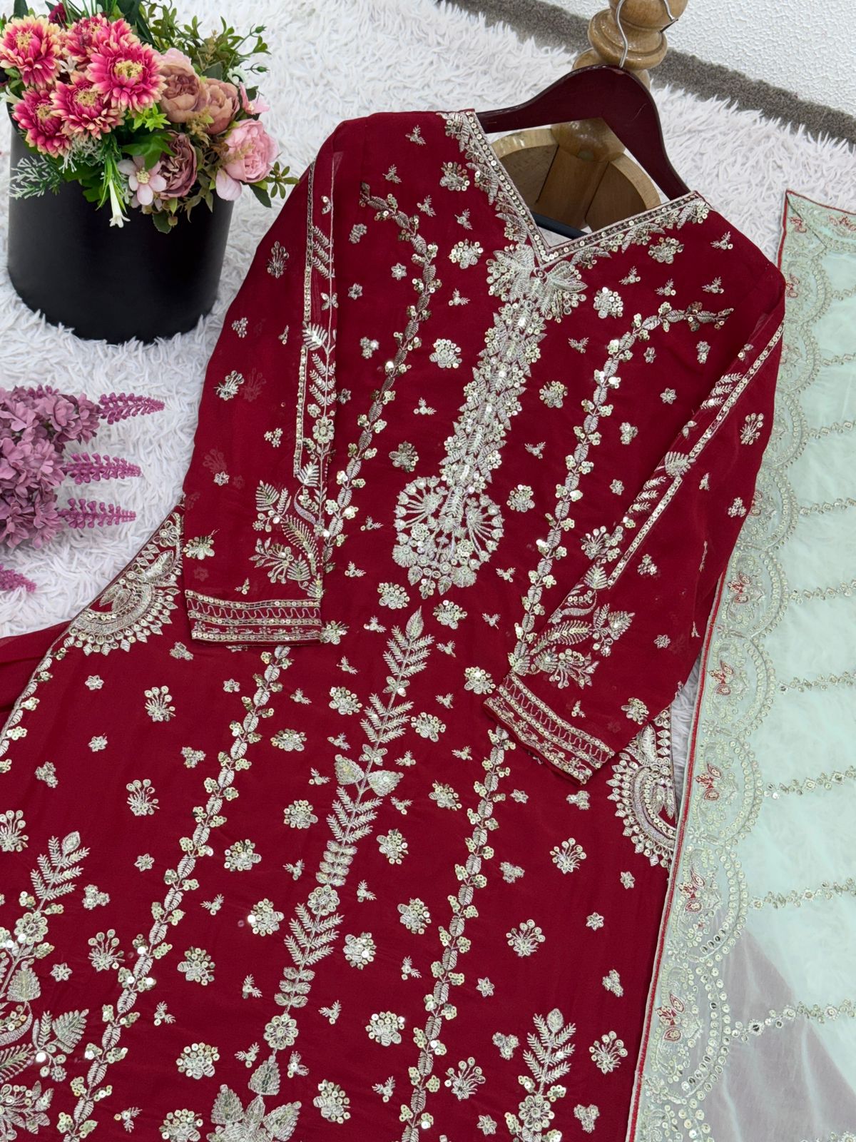 ✨DD 1006 ✨💃 Premium Designer Party Wear Combo 💃✨
(Top + Lehenga + Dupatta)