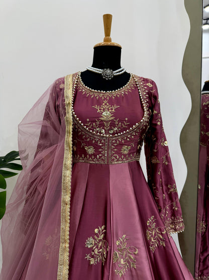 🌟💃 CODE -5917 🫴 Series Premium Anarkali Set – Elegance Redefined 💃🌟