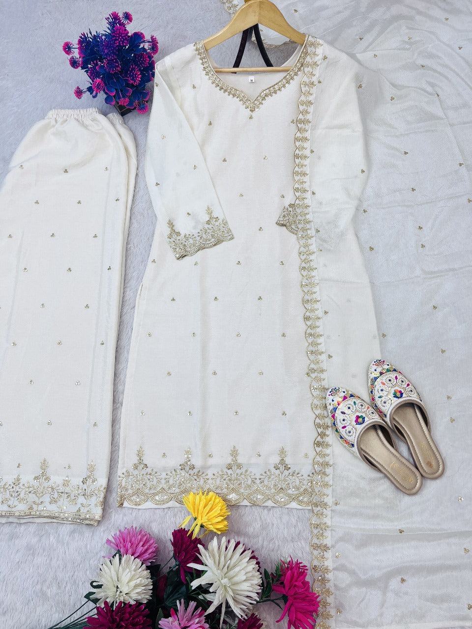 🌸✨ AC-7071 ✨🌸

💃 Festival Special Pure Chinon Silk Embroidered Sequence Top-Plazzo with Dupatta Set 💃