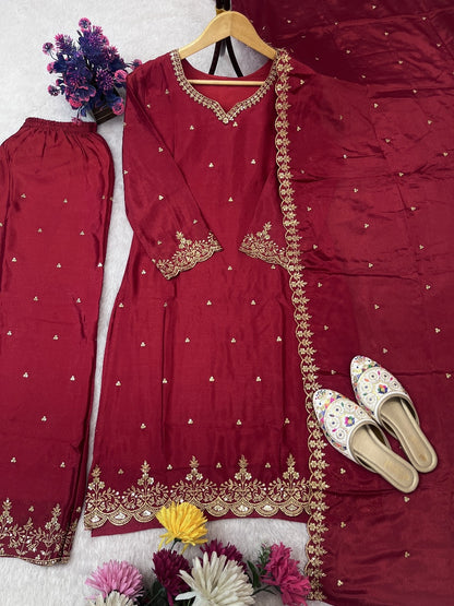 🌸✨ AC-7071 ✨🌸

💃 Festival Special Pure Chinon Silk Embroidered Sequence Top-Plazzo with Dupatta Set 💃
