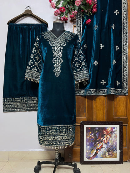 💐❤️LC 1333 VELVET KURTA & PANT (3-PIS SET) WITH BEAUTIFUL SEQUINS EMBROIDERY WORK💐❤️