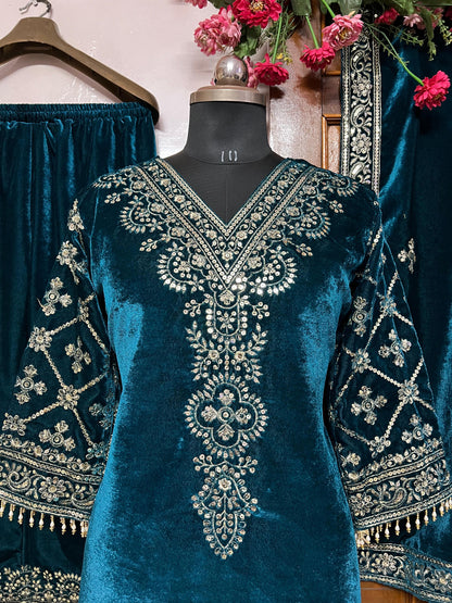 💐❤️LC 1333 VELVET KURTA & PANT (3-PIS SET) WITH BEAUTIFUL SEQUINS EMBROIDERY WORK💐❤️