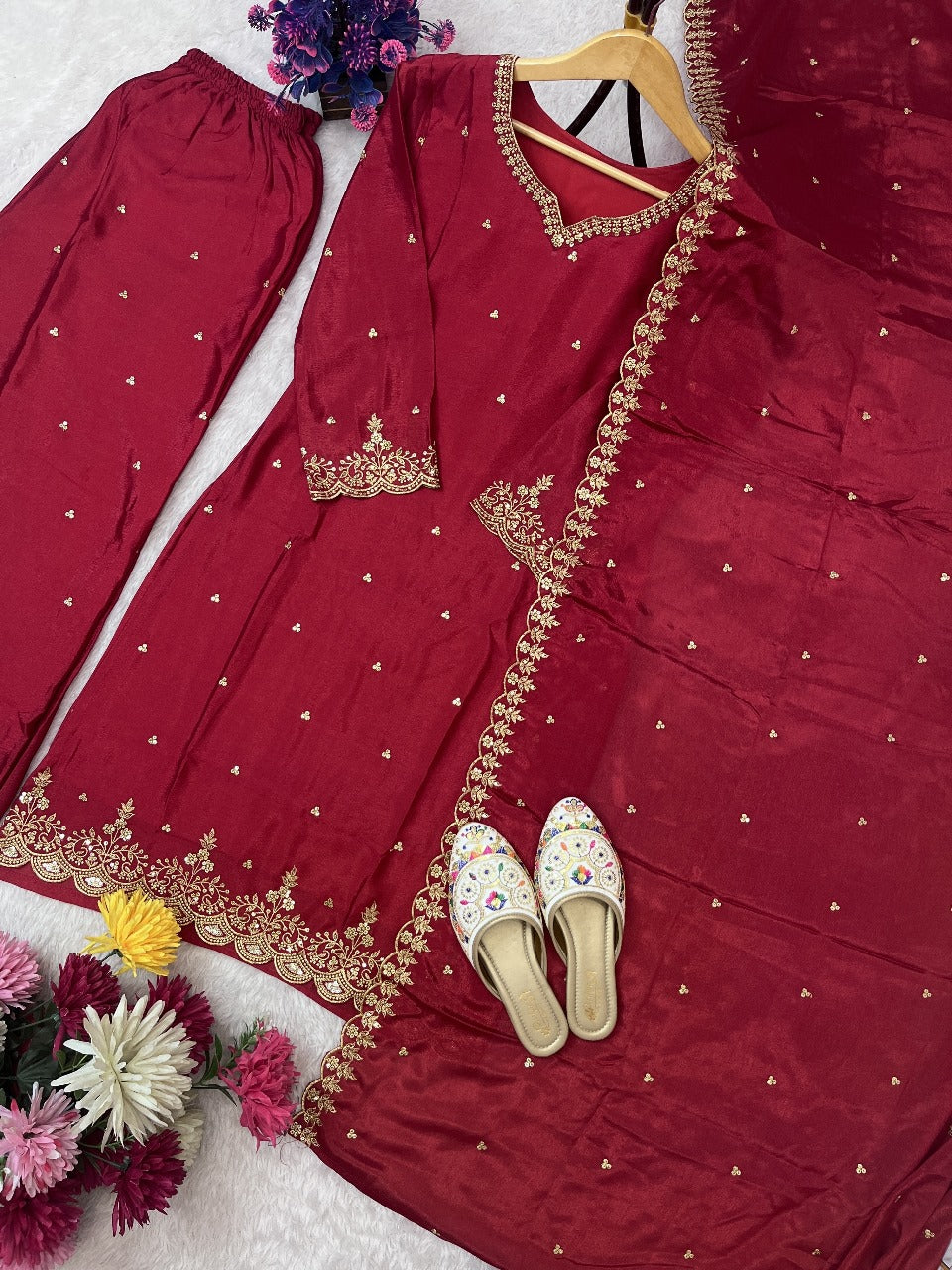 🌸✨ AC-7071 ✨🌸

💃 Festival Special Pure Chinon Silk Embroidered Sequence Top-Plazzo with Dupatta Set 💃